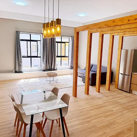 Downtown Spacious Suite-3min Metro Lejlighed
