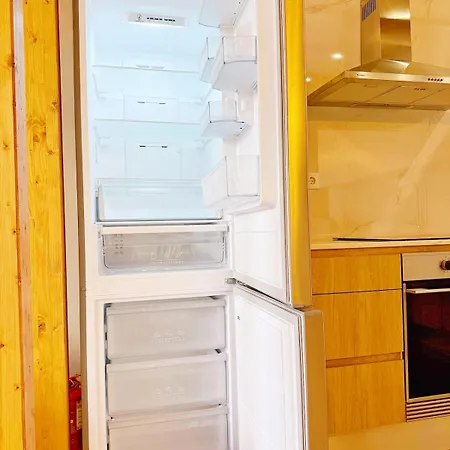Downtown Spacious Suite-3min Metro