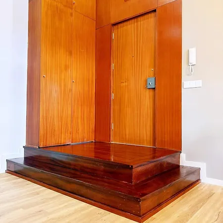 Downtown Spacious Suite-3min Metro Apartman *