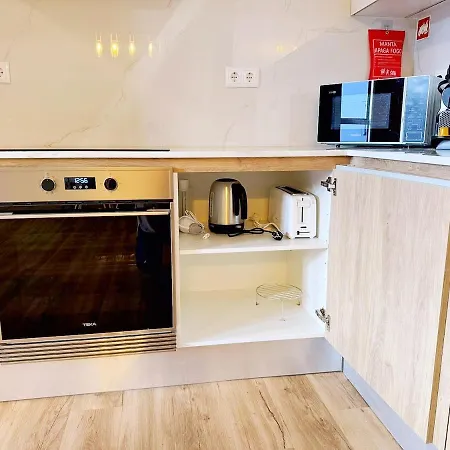Lejlighed Downtown Spacious Suite-3min Metro