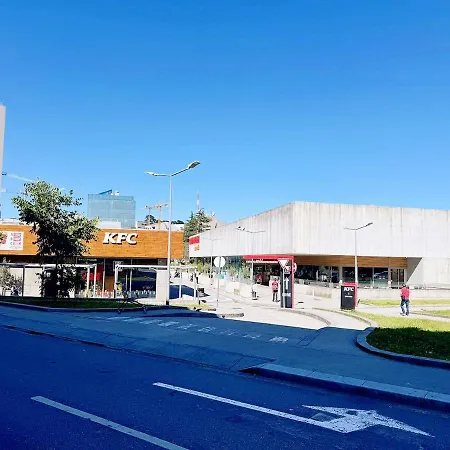 Apartman Downtown Spacious Suite-3min Metro Porto